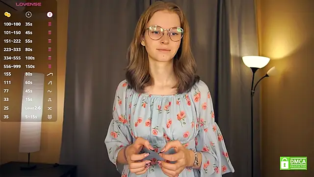 ToyaPletz online show from December 2025 06:57:01 PM