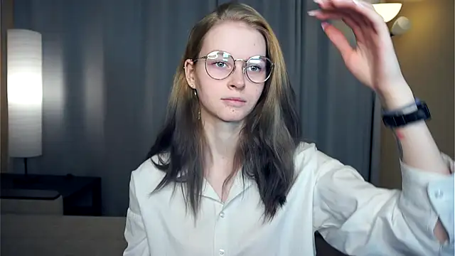 Snapshot of ToyaPletz chatting on December 2025 05:25:01 PM ToyaPletz online show from December 2025 05:25:01 PM