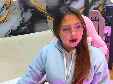 SHIZUKA WET online show from November 2025 03:18:01 AM