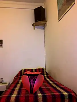 Snapshot of Malvino1934 chatting on December 2025 09:38:02 PM Malvino1934 online show from December 2025 09:38:02 PM