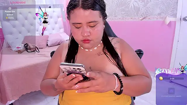 Danna Keys online show from April 2026 06:01:02 PM