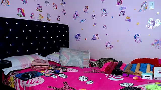 ShantalTsFox online show from March 2026 04:01:01 AM