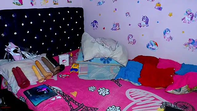 ShantalTsFox online show from December 2025 01:08:02 AM