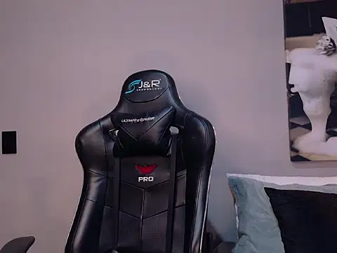 owen seth1 online show from April 2026 09:50:01 PM