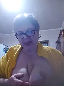 Snapshot of MillanaOcean chatting on December 2025 10:21:02 PM MillanaOcean online show from December 2025 10:21:02 PM