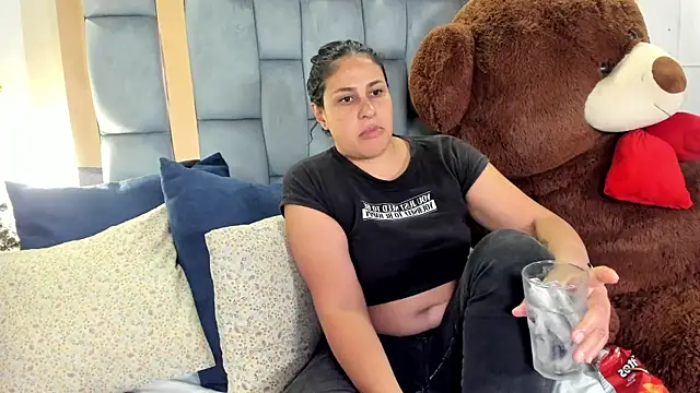 lissaharris online show from December 2025 10:22:02 PM