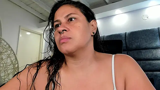 lissaharris online show from December 2025 11:59:02 AM