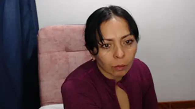 Paolahotty online show from January 2026 03:17:02 PM