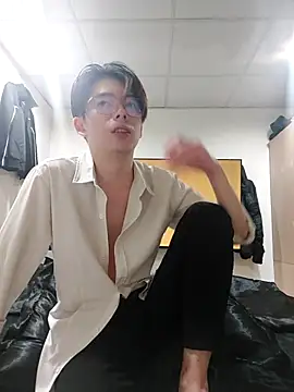 twtung tung online show from November 2025 04:30:01 PM