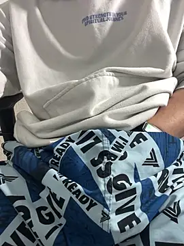 Daisuke 01 online show from November 2025 08:20:01 PM