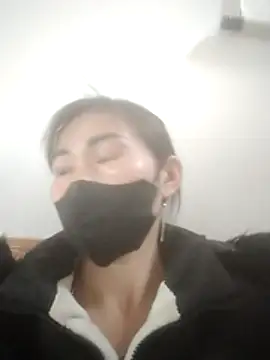 Snapshot of meganmeo chatting on November 2025 02:43:01 AM meganmeo online show from November 2025 02:43:01 AM