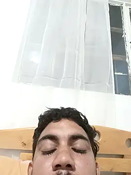 Elrompecucas28 online show from November 2025 03:05:02 AM