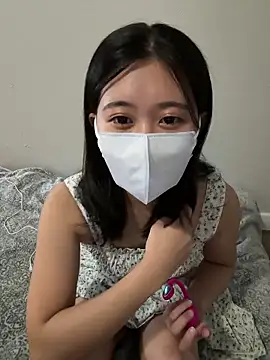 Snapshot of Minagi_Shizuku chatting on December 2025 09:20:02 PM Minagi Shizuku online show from December 2025 09:20:02 PM