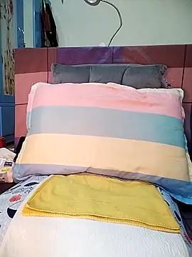 LisantLy online show from December 2025 05:15:02 PM