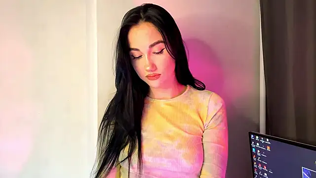 Beautyofnlka online show from November 2025 02:50:01 PM