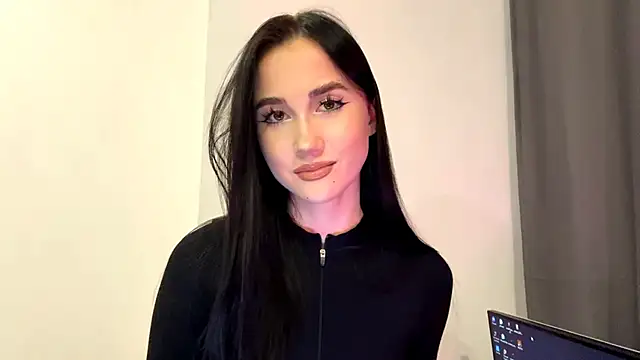 Beautyofnlka online show from November 2025 01:11:01 PM