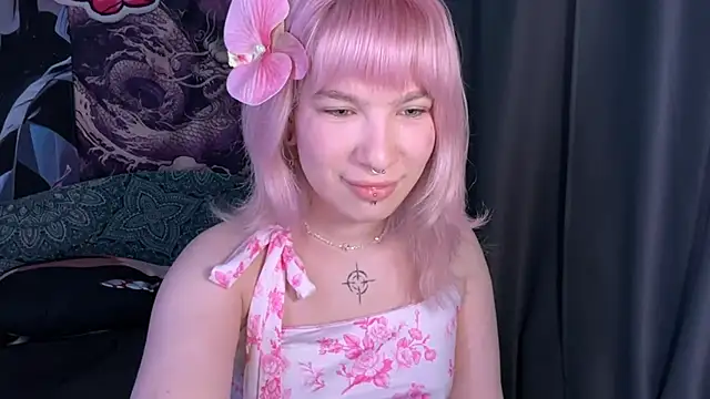 LolaDollyMur online show from December 2025 07:04:02 PM