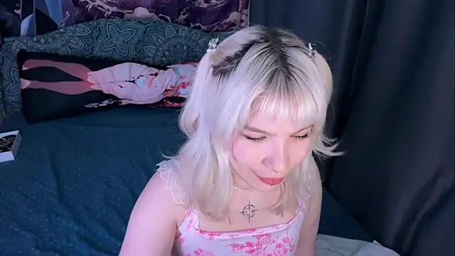 LolaDollyMur online show from December 2025 07:09:02 PM