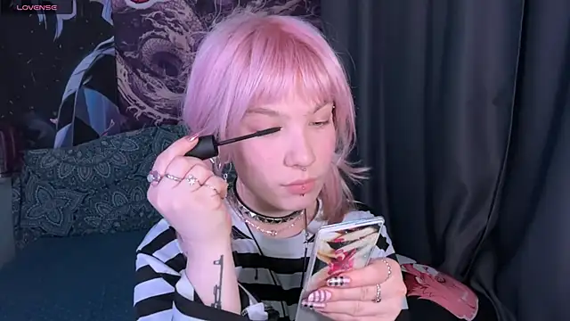 LolaDollyMur online show from December 2025 07:07:02 PM