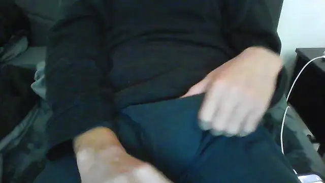 latinman7944 online show from April 2026 06:40:02 AM