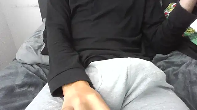 latinman7944 online show from February 2026 06:40:02 PM