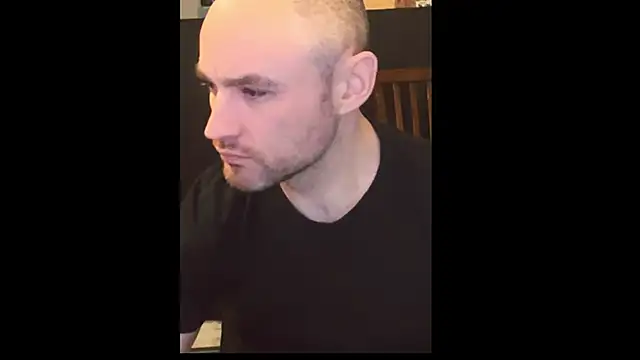 Snapshot of famous1tad chatting on March 2026 03:08:01 PM famous1tad online show from March 2026 03:08:01 PM