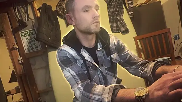 Snapshot of famous1tad chatting on January 2026 07:56:01 AM famous1tad online show from January 2026 07:56:01 AM