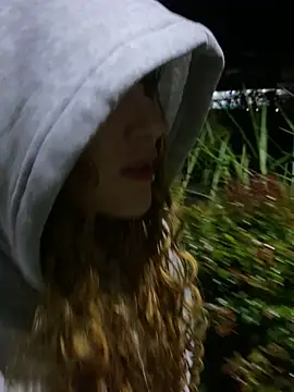 Snapshot of Labby18 chatting on December 2025 03:18:01 AM Labby18 online show from December 2025 03:18:01 AM