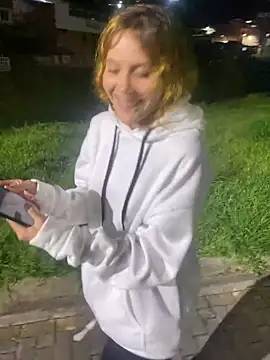 Snapshot of Labby18 chatting on November 2025 12:43:02 AM Labby18 online show from November 2025 12:43:02 AM