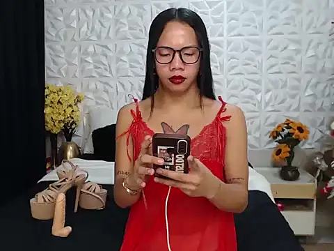 Snapshot of TransGoddessSofia chatting on December 2025 09:48:02 AM TransGoddessSofia online show from December 2025 09:48:02 AM