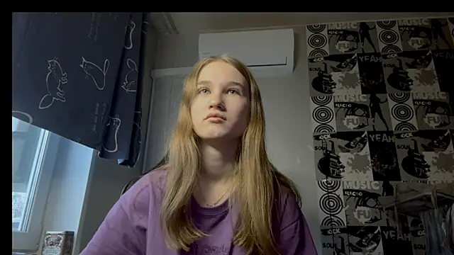 helgicuteness online show from December 2025 06:40:01 AM