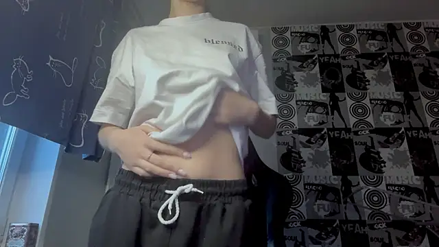 helgicuteness online show from December 2025 12:30:03 PM