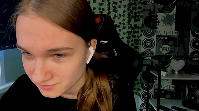 helgicuteness online show from February 2026 11:42:02 AM