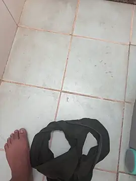 Snapshot of cumm_boyyy chatting on December 2025 07:25:01 AM cumm boyyy online show from December 2025 07:25:01 AM