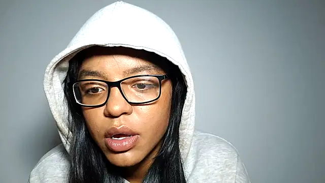 Snapshot of xoeewinters chatting on December 2025 12:48:02 PM xoeewinters online show from December 2025 12:48:02 PM