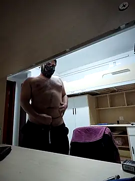 Koma001 online show from November 2025 05:56:01 PM