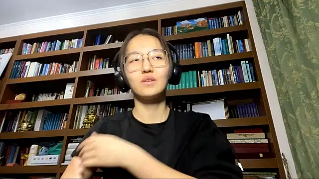 LinaClous online show from February 2026 02:18:02 PM