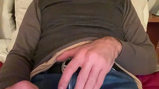 Snapshot of SimonZydar chatting on November 2025 09:37:02 PM SimonZydar online show from November 2025 09:37:02 PM