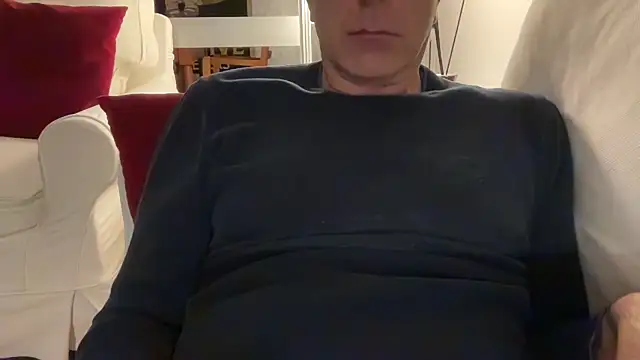 Snapshot of SimonZydar chatting on November 2025 09:25:02 PM SimonZydar online show from November 2025 09:25:02 PM