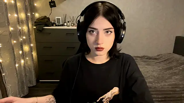 Meowluly online show from January 2026 09:31:02 PM