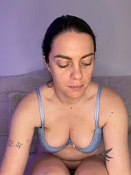 laraslittlesecrett online show from February 2026 10:04:01 AM