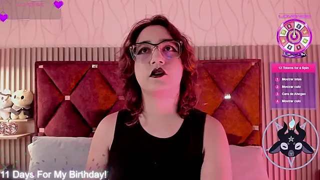 Kiri Velvet online show from May 2026 08:00:02 PM
