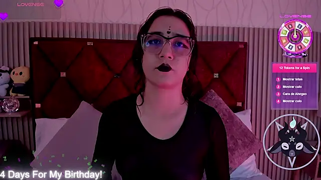 Kiri Velvet online show from May 2026 08:12:01 PM