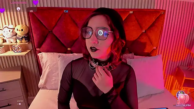 Kiri Velvet online show from April 2026 08:24:01 PM