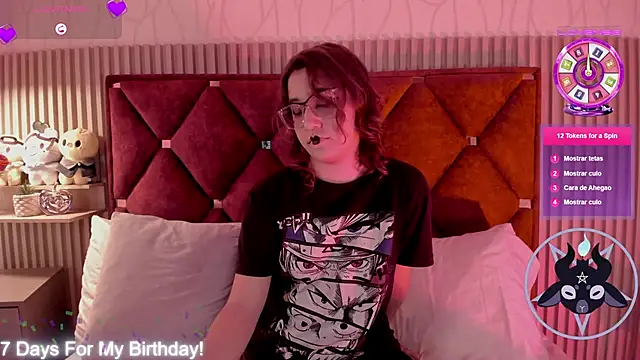 Kiri Velvet online show from May 2026 07:51:01 PM