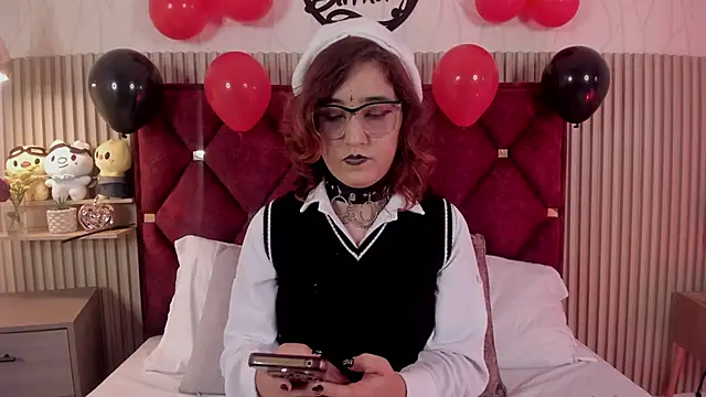 Kiri Velvet online show from May 2026 08:37:02 PM