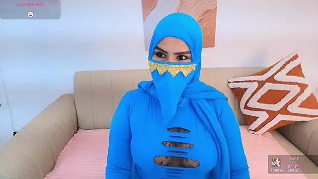 Snapshot of Mayraa_arabelle chatting on November 2025 04:07:01 PM Mayraa arabelle online show from November 2025 04:07:01 PM