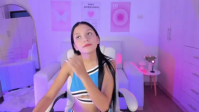 KAHTY JONES  online show from December 2025 01:12:02 PM