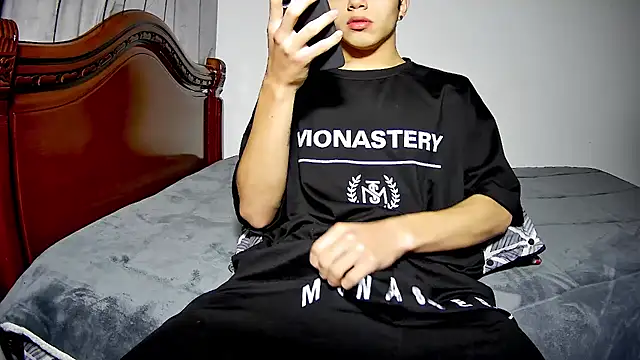 HouseOfHeat online show from February 2026 04:40:01 PM