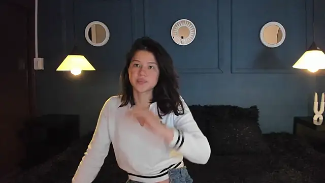 Skyy bloom online show from March 2026 12:13:02 PM